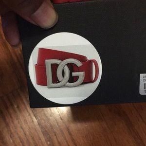 I’m advertising a size 90 Red dolce&gabbana belt